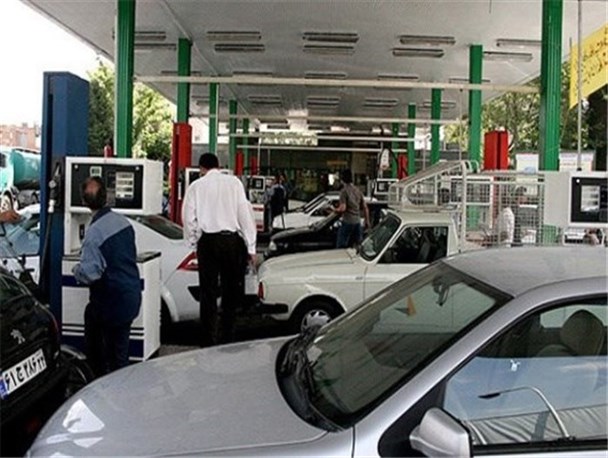 صفوف بنزین در سیستان وبلوچستان خلوت شد/ بازگشت کارت های سوخت مهاجر به خانه