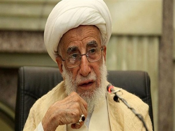 مسئولان تمام تلاش خود را برای حل مشکلات اقتصادی به کار گیرند