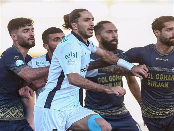 لیگ برتر فوتبال| تداوم روند شکست‌ناپذیری فرهاد مقابل ژنرال/ تساویِ یَخ در جدال پرحاشیه!