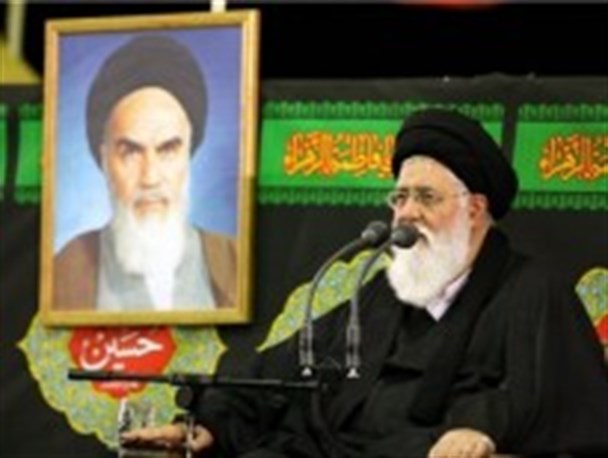 فداکاری در راه دین مرز نمی شناسد/ اسلام معادلات استکباری دنیا را بر هم زده است