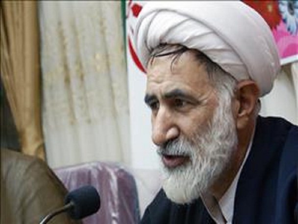 ما مجاز به مناسبت سازی و مناسبت سوزی نیستیم/ رهبر فرمود چه معنی دارد که عده ای در عزاداری ها لخت می شوند و بالا پایین می پرند!