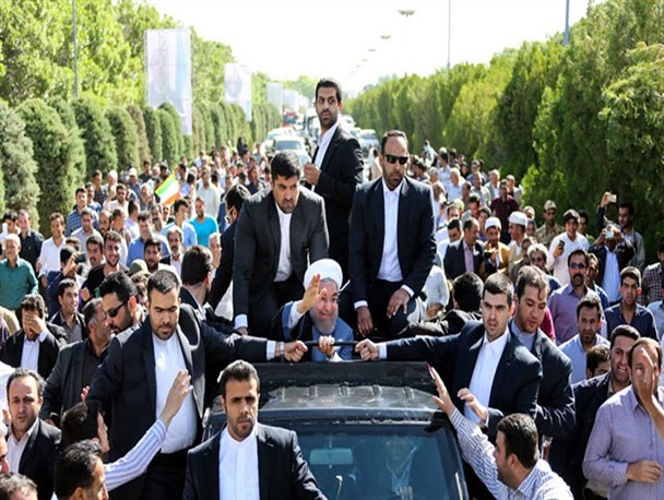 سفر بدون آنالیز فرصت ها چیزی جز نمایش سیاسی نیست/ عملا شاهد خروجی از سفر هیات دولت به البرز نبودیم