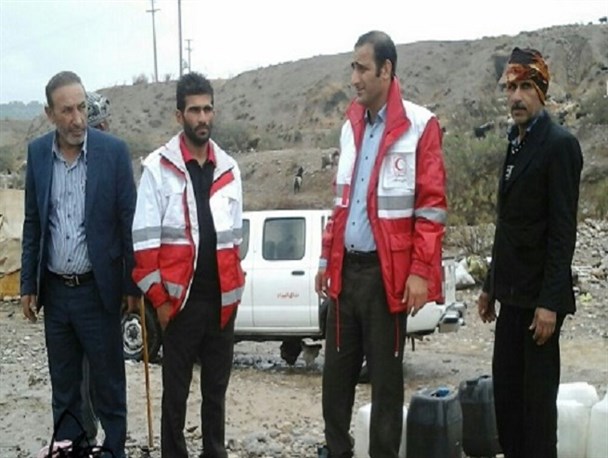 فداکاری معلم باشتی جان 4 نفر از اهالی «پیچاب» را نجات داد