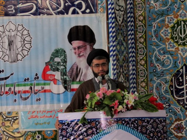 حقوق شهروندی دردی از وضعیت معیشتی مردم دوا نمی کند/برخی از فتنه گران به نام اعتدال مسئولیت گرفتند