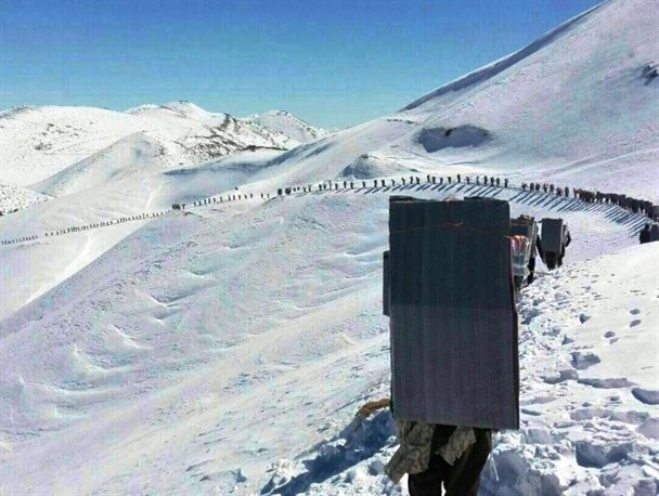بار بی‌تدبیری مسئولان بر شانه مرزنشینان/ جان‌هایی که در سایه بی‌توجهی دولتمردان در مرزها می‌سوزد