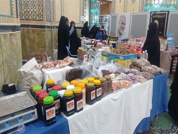 بازارچه محصولات خانگی در قم+تصاویر