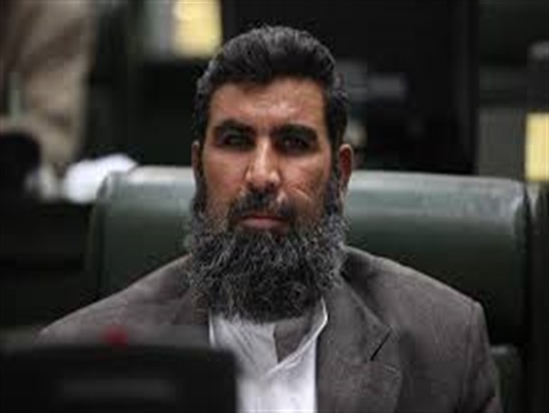 حرکت ظریف محکوم است/ این حرکت برخلاف آرمان های شهدا بود