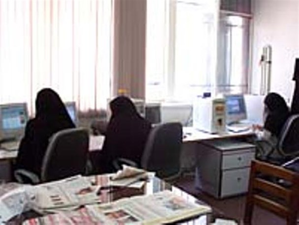 اشتغال نباید از بها و ارزش زن بکاهد/دین اسلام، خواهان حفظ کرامت زن است/حضور اثر بخش زنان در اجتماع مهم است