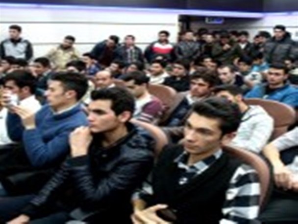برگزاری کرسی های آزاد اندیشی به خاطر این است که دانشگاه از فضای رکود و صرفا تقلیدی خارج شود