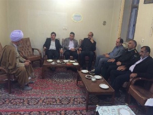 دیدار استاندار قزوین با امام جمعه تاکستان