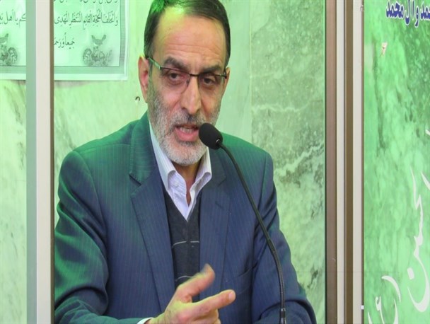 نابسامانی تیم اقتصادی و تکیه بر برجام فرصت اقتصاد مقاومتی را از کشور گرفت