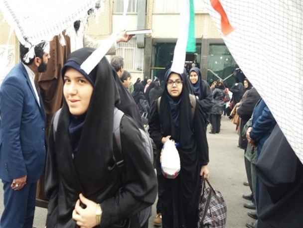 بیش از 212 نفر از دانش‌آموز دخترانه شهرستان قرچک به اردوهای راهیان نور اعزام شدند+ تصاویر