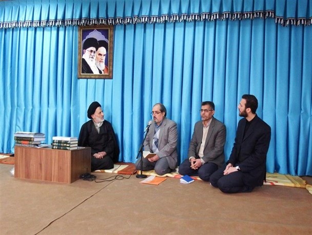 یکی از تنگناهای آخرالزمانی، سجده افراد بر پول و مادیات است/ ابن حسام خوسفی شخصیتی کم نظیر بود