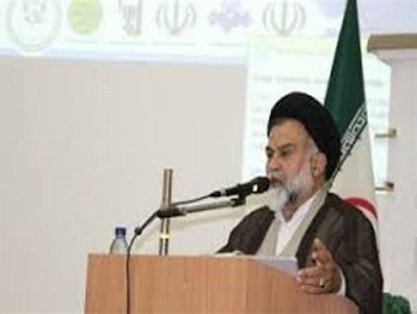 برگزاری کلیشه ای نمایشگاه کتاب کارایی ندارد/کتاب به کالای لوکس در جامعه تبدیل شده است