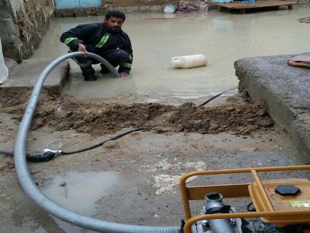 امداد رسانی به بیش از 15 حادثه دیده بارندگی در چابهار/ آبگرفتگی 10 منزل مسکونی