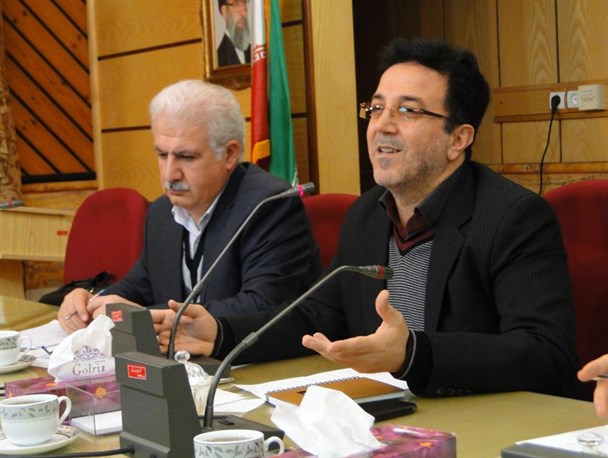 باید با تدبیر و مدیریت از مشکلات انزلی گذر کنیم