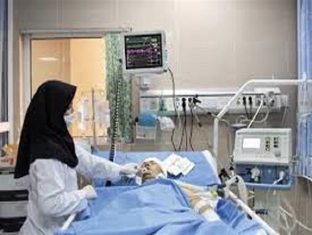 حقوق پرستاران متناسب با حجم بالای کار آن‌ها نیست/ دعای خیر بیماران در زندگی‌ام معجزه کرده است
