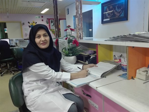 پرستار از وجود و زندگی خودش سرمایه می کند برای احیای ریتم زندگی بیمار