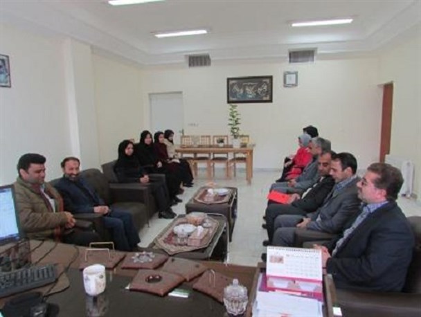 تجلیل از همراهی شبکه بهداشت و درمان شهرستان جاجرم با آموزش وپرورش