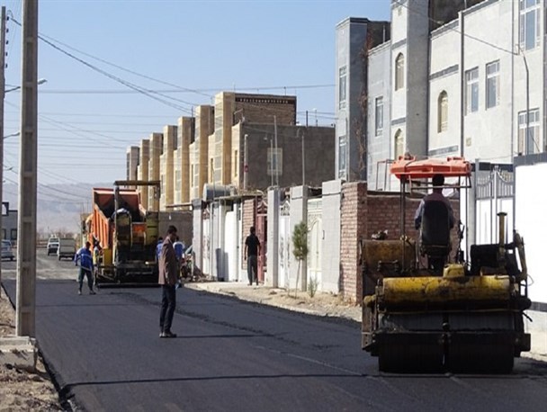 آسفالت معابر فاز یک  مسکن مهر نهبندان به اتمام رسید