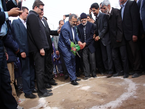 کلنگ احداث مدرسه 6 کلاسه در رشتخوار به زمین خورد