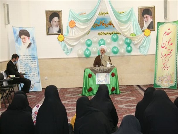 خداوند با آفرینش حضرت زهرا(س) حجت را بر بندگان تمام کرده است/ دل‌های باظرفیت، توان تحمل مشکلات و سختی‌ها را دارند