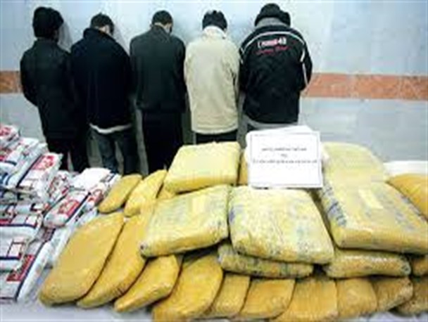 کشف هزار کیلو تریاک در دلگان/ 2 قاچاقچی دستگیر شدند