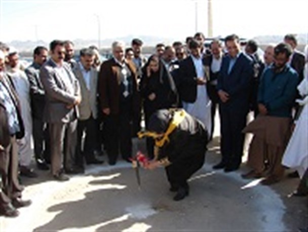 کلنگ زنی مدرسه 12 کلاسه در کریم آباد زاهدان