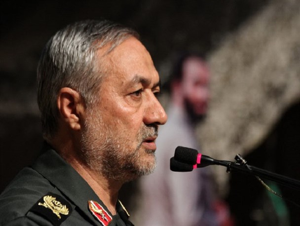 در برابر نفوذ فرهنگی دشمن قلم نویسندگان حالت پدافندی دارد/ سال آینده ۴۰ کتاب در حوزه دفاع مقدس تالیف می شود