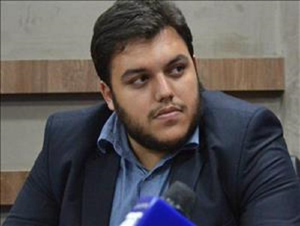 یک فعال سیاسی - دانشجویی اعضای لیست اصلاح طلبان را به مناظره دعوت کرد