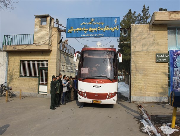 ۱۸۰ دانش آموز پسر عجب شیری به مناطق عملیاتی دفاع مقدس اعزام شدند