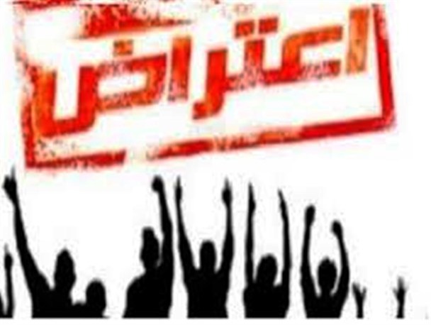 اعتصاب چند ساعته پزشکان تنها بیمارستان قشم و سردرگمی بیماران + عکس