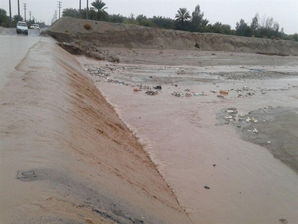 سقف چهار منزل مسکونی در بخش سندرک میناب فرو ریخت