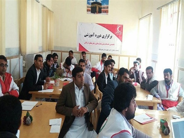 برگزاری دوره آموزشی تخصصی خدمات پیش بیمارستانی امدادگران هلال احمر در میرجاوه