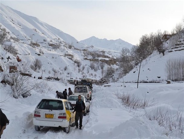 راه ارتباطی 65 روستای بانه همچنان مسدود است