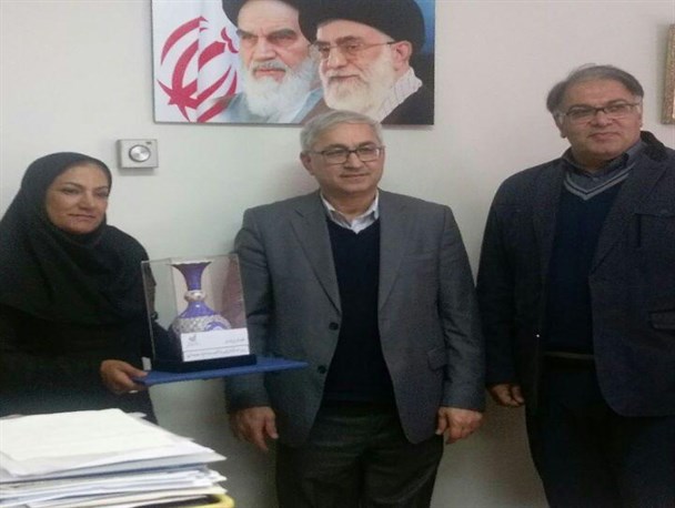 تجلیل معاون امور دانشجویان کشور از بانوی کوهنورد کهگیلویه و بویراحمدی+ تصاویر