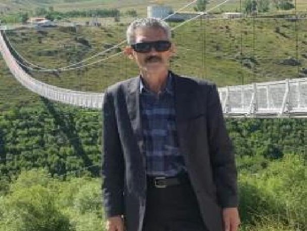 شعر طنز محمدعلی حکمتی با عنوان «قاچا قاچدی»