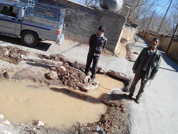 انتقال آب به ۳۰۰ هکتار از باغات و مزارع شهرستان دهاقان