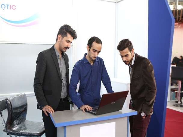 درخشش دانشجویان تیم اینترنت اشیاء دانشگاه کردستان در سومین کنفرانس و نمایشگاه تخصصی اینترنت اشیا