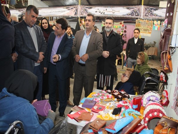 تصاویر نمایشگاه محصولات تولیدی بانوان کارآفرین قرچک