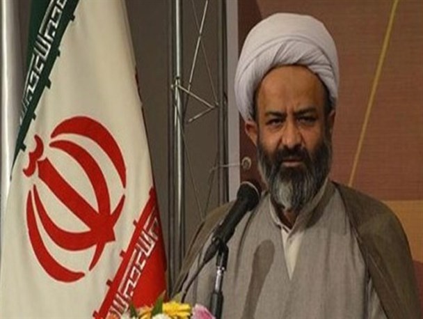 حضرت زهرا(س) اسوه سبک زندگی اسلامی است/برخی می‌خواهند دشمن را فرضی حساب کنند
