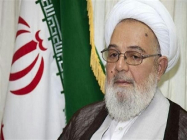 عمده فعالیت ها در اقتصاد مقاومتی برعهده دولت است/ لزوم حمایت از تولیدات داخلی و اصلاح الگوی مصرف