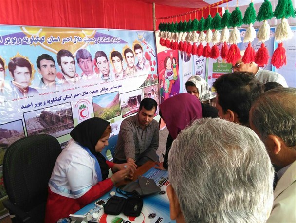 خدماتی رسانی هلال احمر به 32آسیب دیده جاده ای تا امروز/ ارائه خدمات هلال احمر به100هزارمسافر نوروزی