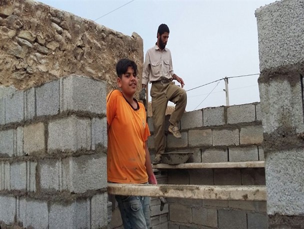 دستان طلایی در راه بازسازی/خیریه ها در صف مقدم سازندگی در دشتی