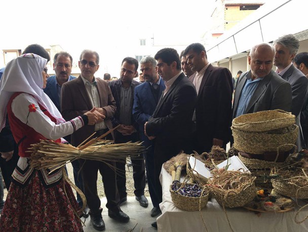 برپایی نمایشگاه صنایع دستی و سنتی کردکوی در غرب گلستان