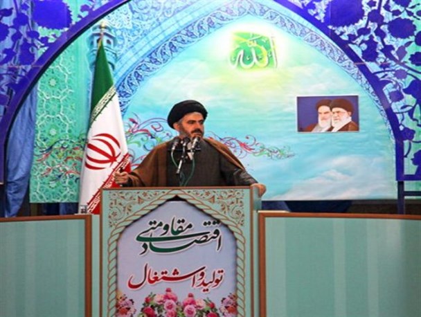 اولین نماز جمعه ارومیه در سال ۹۶ به روایت تصویر
