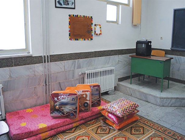 اسکان بیش از ۵۰۰۰ نفر مسافر نوروزی در مدارس بروجرد