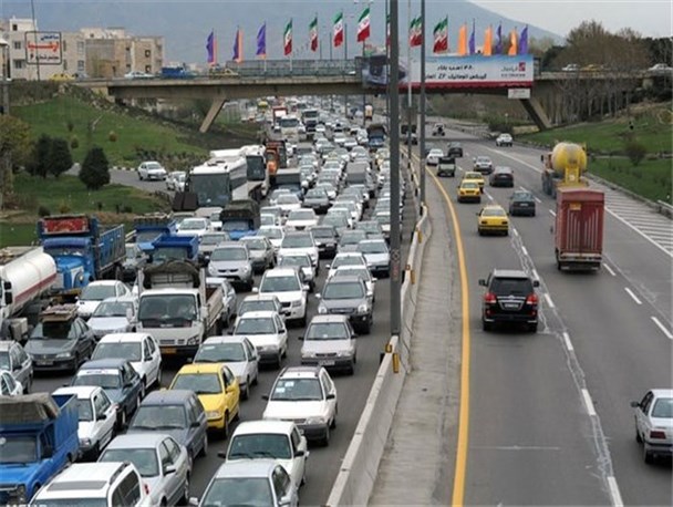 آغاز بازگشت موج اول مسافران نوروزی به البرز/ محدودیت های ترافیکی در جاده چالوس اعمال می شود