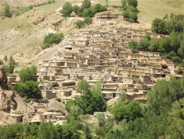 ماسوله گردی به سبک روستای قوزلو/ نوروز بهترین زمان سفر به روستای پلکانی قوزلو