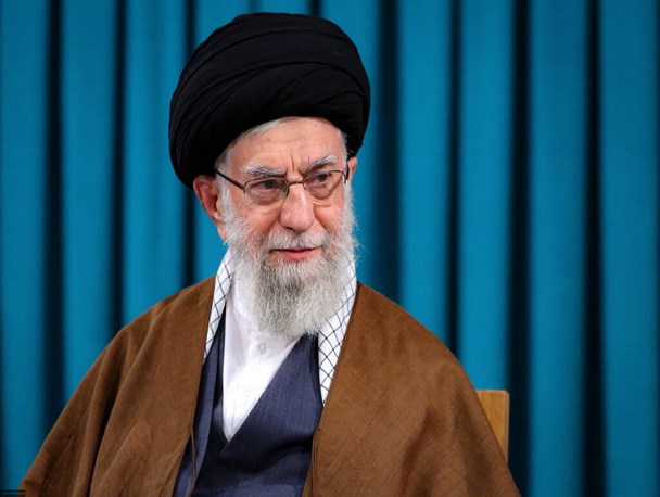 دیدار خصوصی مرحوم صابری «گل آقا» با رهبر انقلاب ؛ انتشار برای نخستین بار